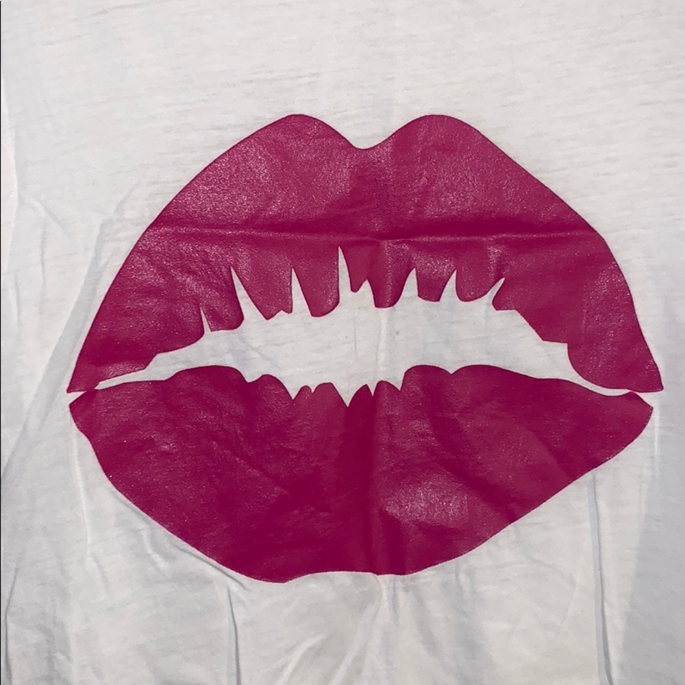 FREE Lip print t shirt